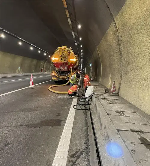 睢县隧道排水渠清淤